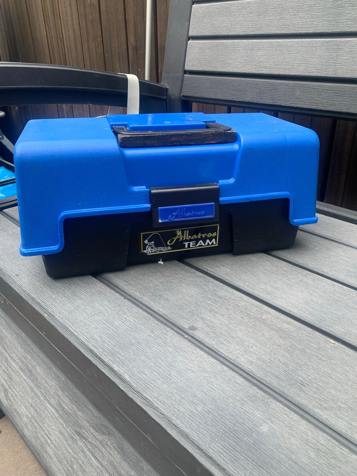 Mooie viskoffer!, met inhoud en vishengels, Ophalen, Zo goed als nieuw, Complete hengel