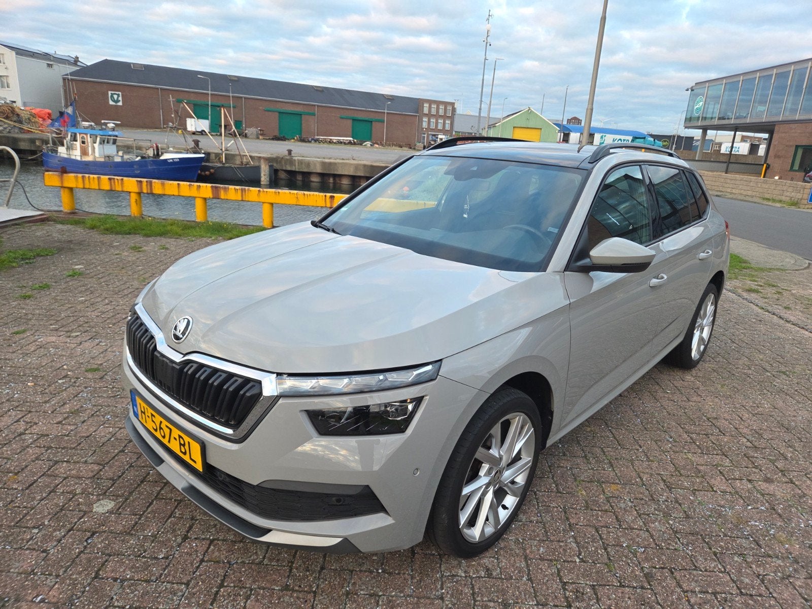 Skoda Kamiq 1.5 TSI 150pk DSG Dynamic, 1e Eig. Full Options, Auto's, Zwart, 4 cilinders, Origineel Nederlands, 630 kg