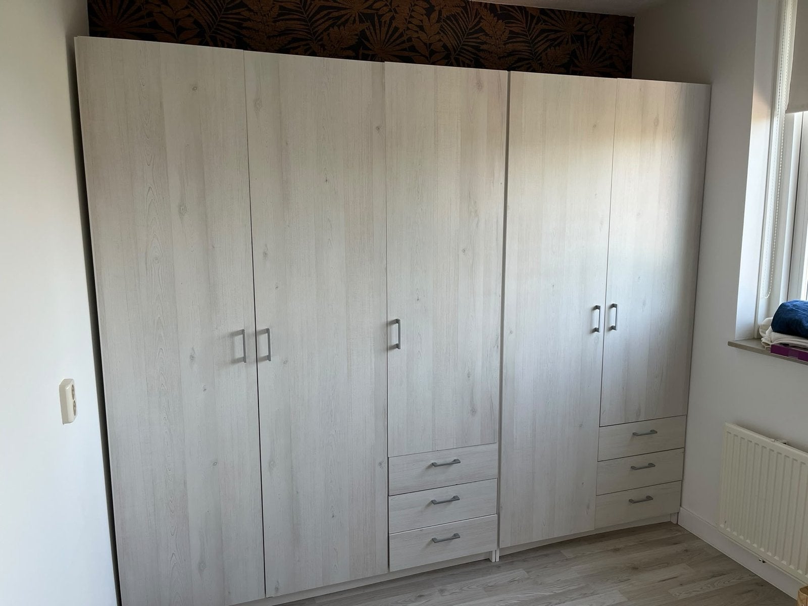 Kledingkast met lades en hangruimte, Huis en Inrichting, Ophalen, 200 cm of meer, Zo goed als nieuw, Met lade(s)