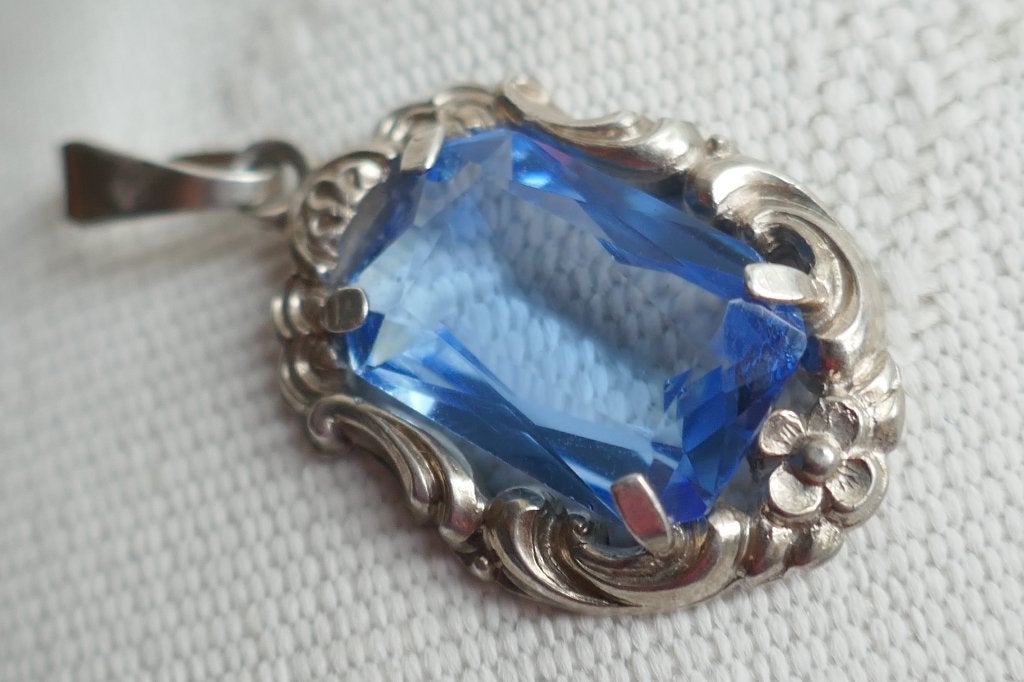 Zilveren Art Déco hanger met licht blauwe Topaas, Verzenden, Zilver, Hanger, Met edelsteen