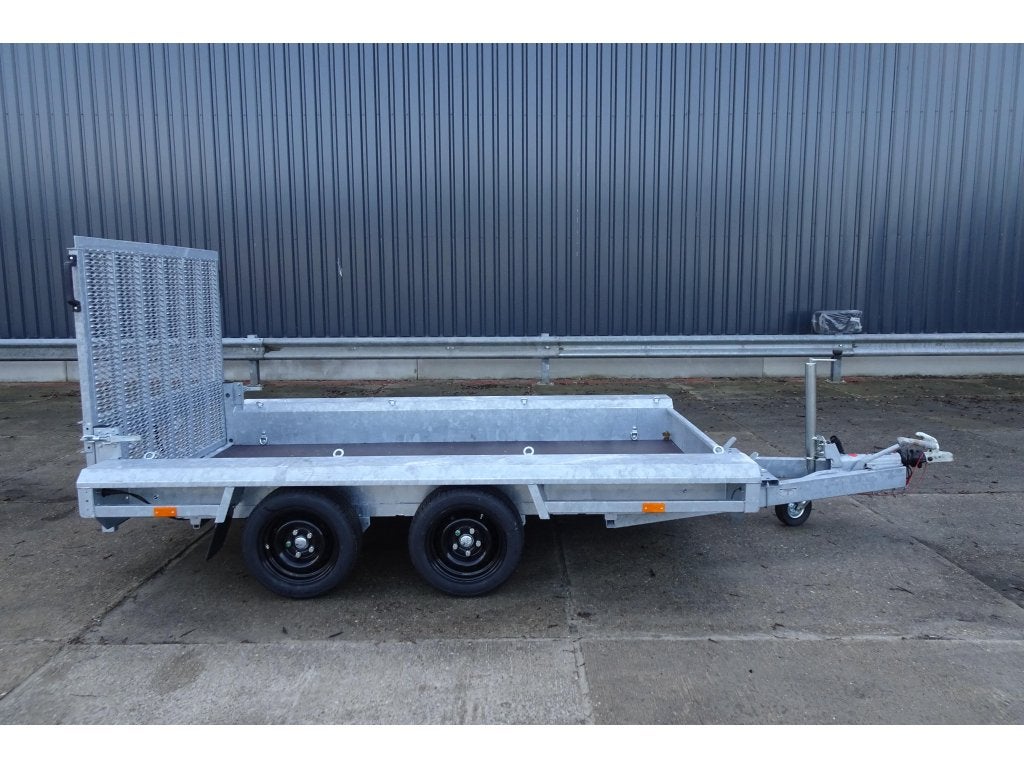 Bij Eemsned een Vlemmix Machinetransporter afm 3 x 150, Nieuw