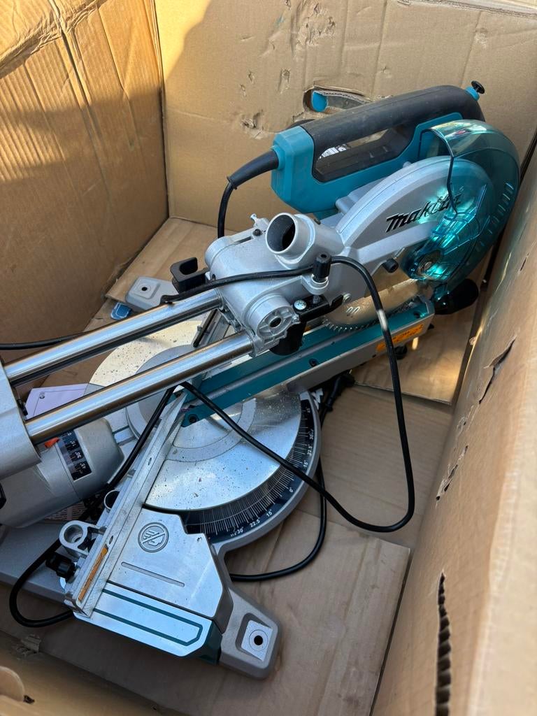 Makita afkortzaag LS0816F 2026 gekocht bij HCI, Doe-het-zelf en Verbouw, 70 mm of meer, Ophalen of Verzenden, Zo goed als nieuw