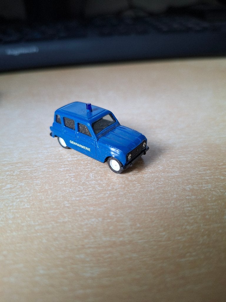 Herpa R4 Gendarmerie, Hobby en Vrije tijd, Ophalen of Verzenden, Zo goed als nieuw, Bus of Vrachtwagen, Herpa