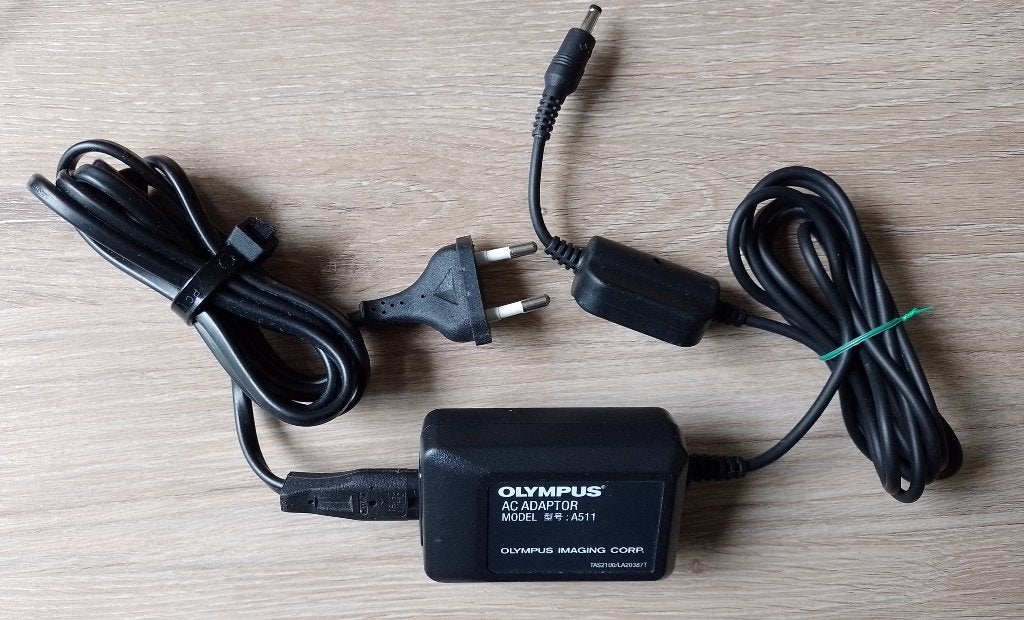 Olympus a511 5v 2a 13w cradle adapter 4mm x 1,7mm DS4000, Ophalen of Verzenden, Gebruikt