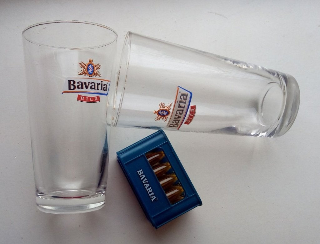 Bavaria Bierglazen (twee stuks) en Flesopener, Verzenden, Gebruikt, Gebruiksvoorwerp