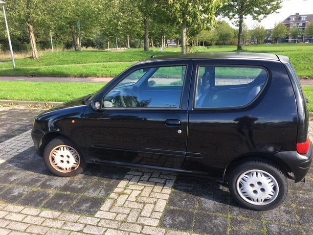 Fiat Seicento 1.1 SPI 2001 Zwart, Stof, Zwart, Origineel Nederlands, 400 kg