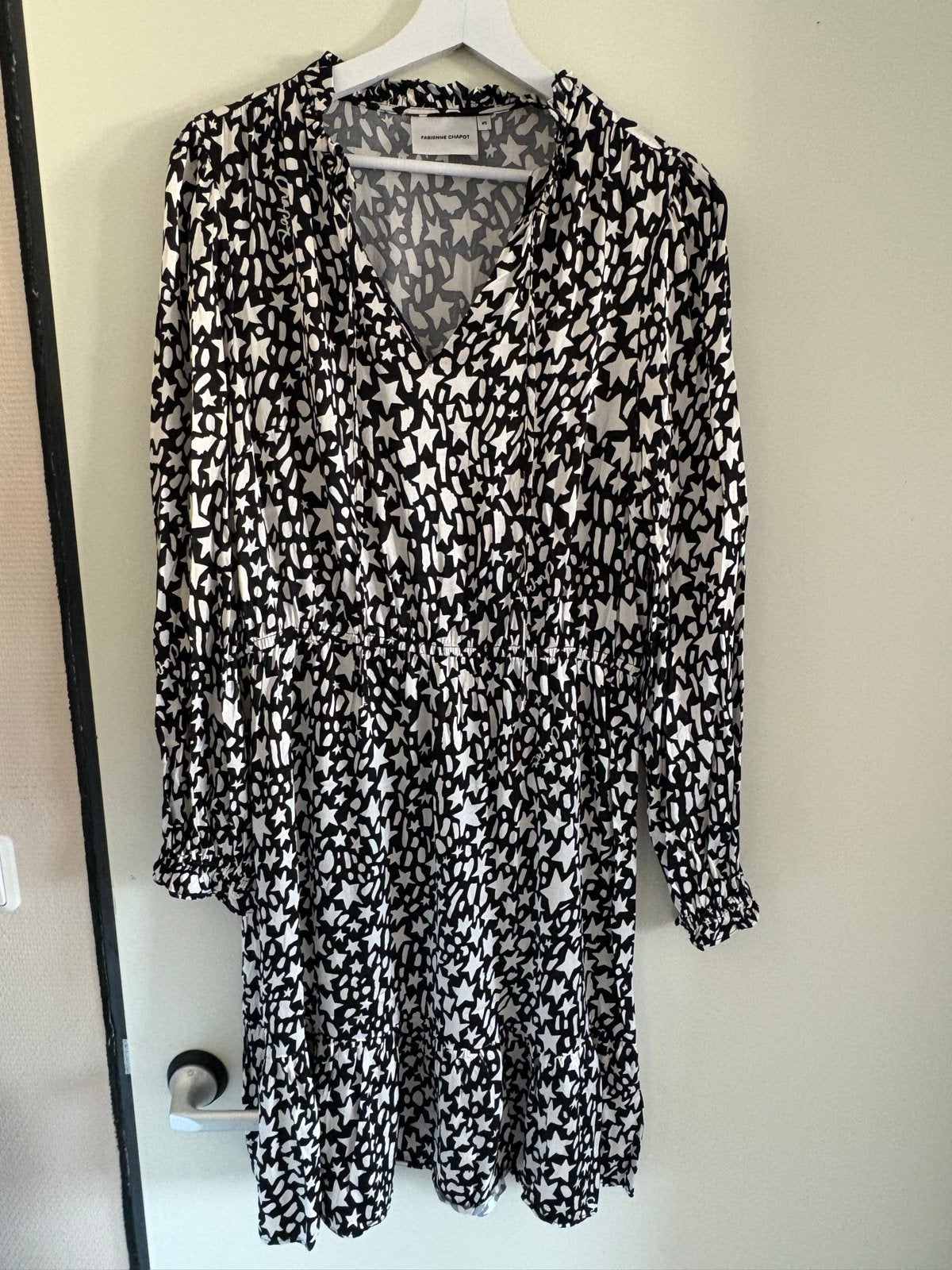Fabienne Chapot jurkje maat 40, Kleding | Dames, Ophalen of Verzenden, Gedragen, Maat 38/40 (M), Zwart