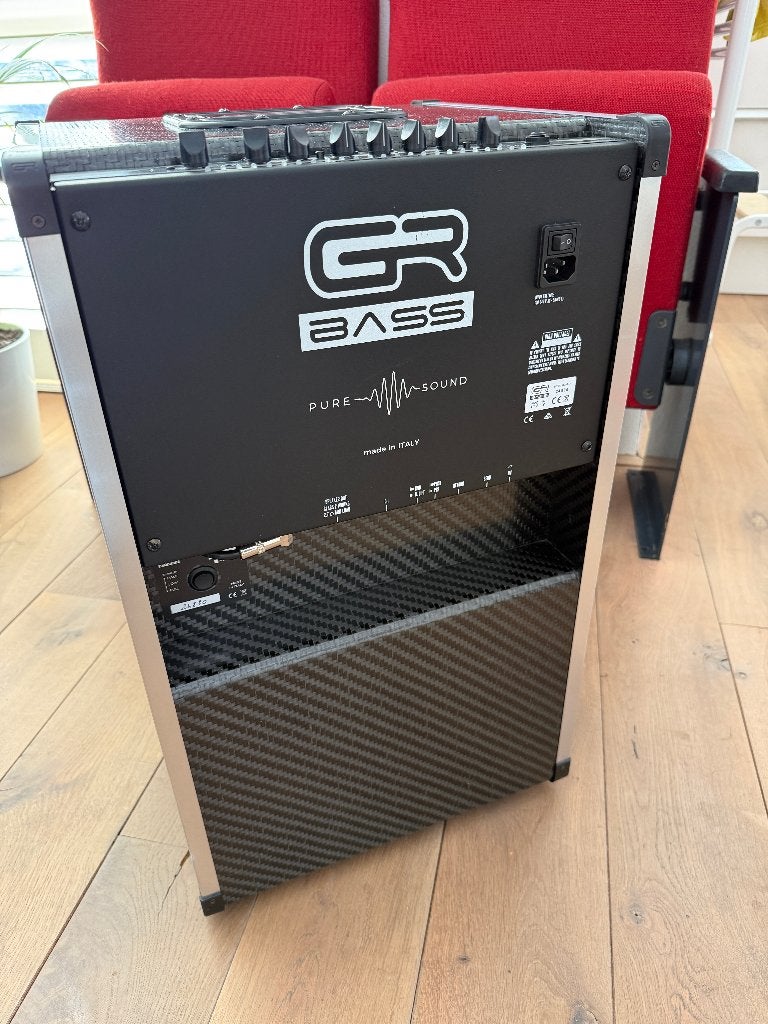 Foto 5 van GR Bass AT210V-C800 Aerotech 2x10 800W combo+ originele hoes