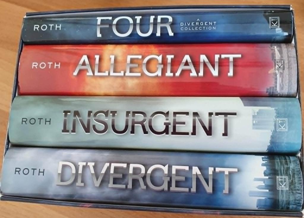 the divergent series, Ophalen of Verzenden, Gelezen, Roth, veronica