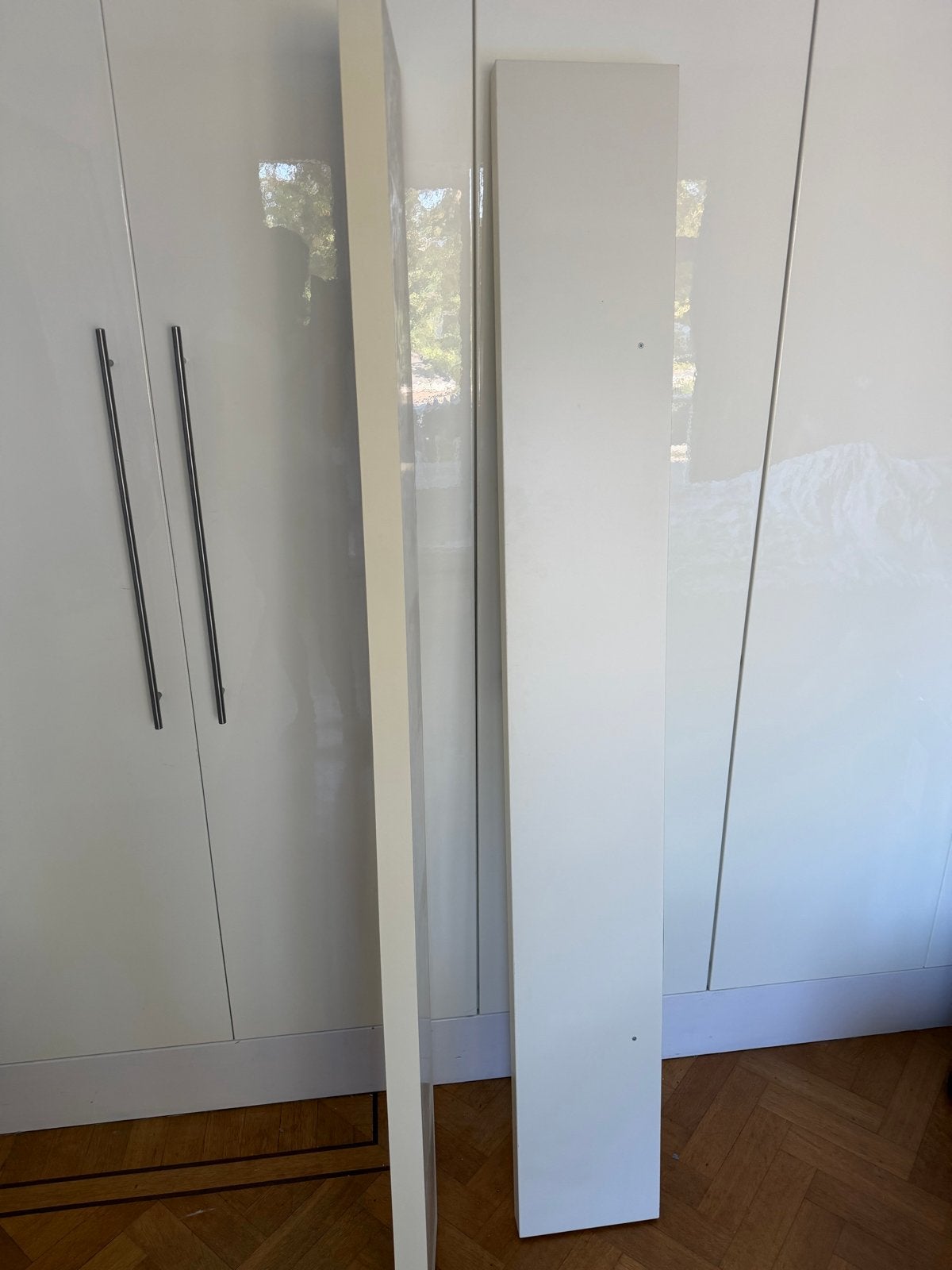 Gratis afhalen - Twee IKEA Lack planken, wit, 190x26x5 cm, Huis en Inrichting, Woonaccessoires | Wandplanken en Boekenplanken