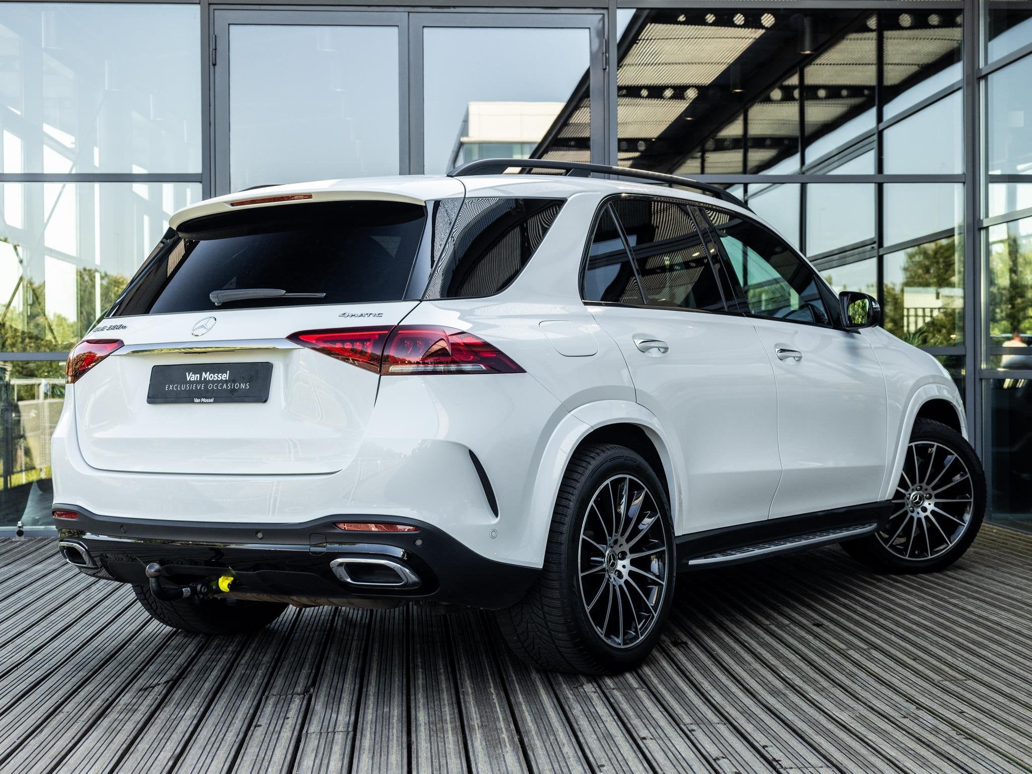 Mercedes-Benz GLE-klasse 350 e 4MATIC Premium Plus | AMG EXT, Auto's, 12 maanden, Gebruikt, 4 cilinders, GLE
