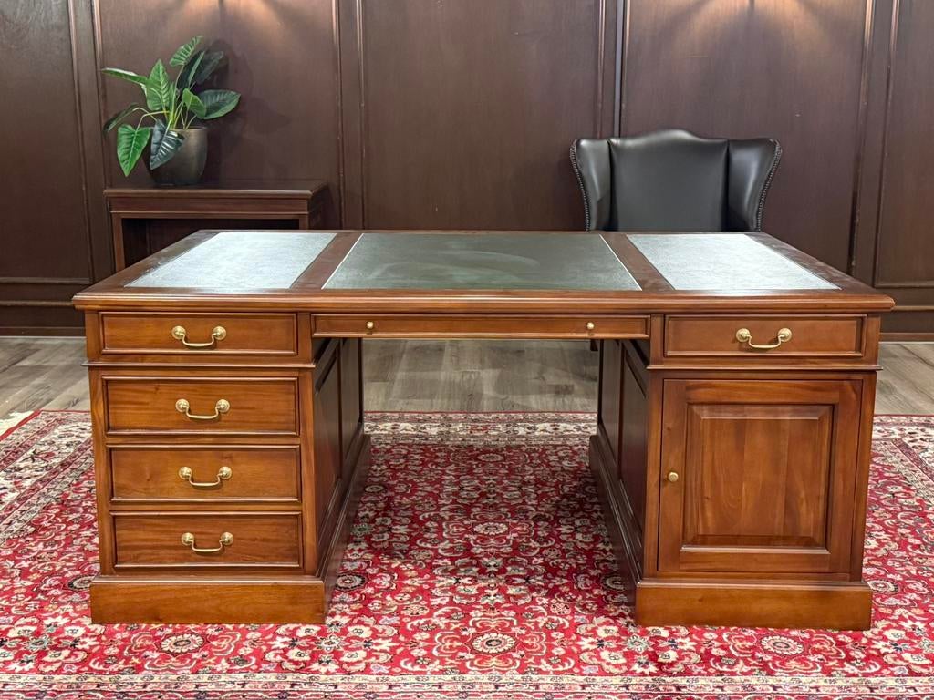 Klassiek Engels bureau (partnerdesk) #638