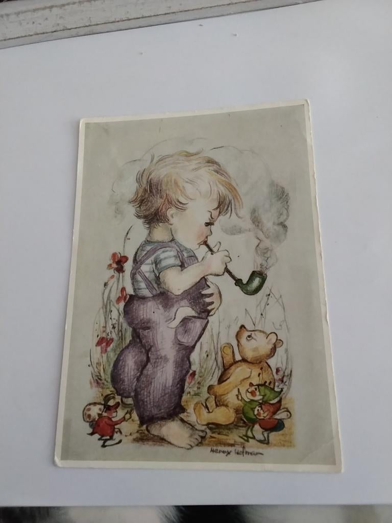 HENNY HOFMAN - JONGEN ROOKT PIJP. 1974, Verzamelen, Ansichtkaarten | Themakaarten, Ophalen of Verzenden, 1960 tot 1980, Kinderen