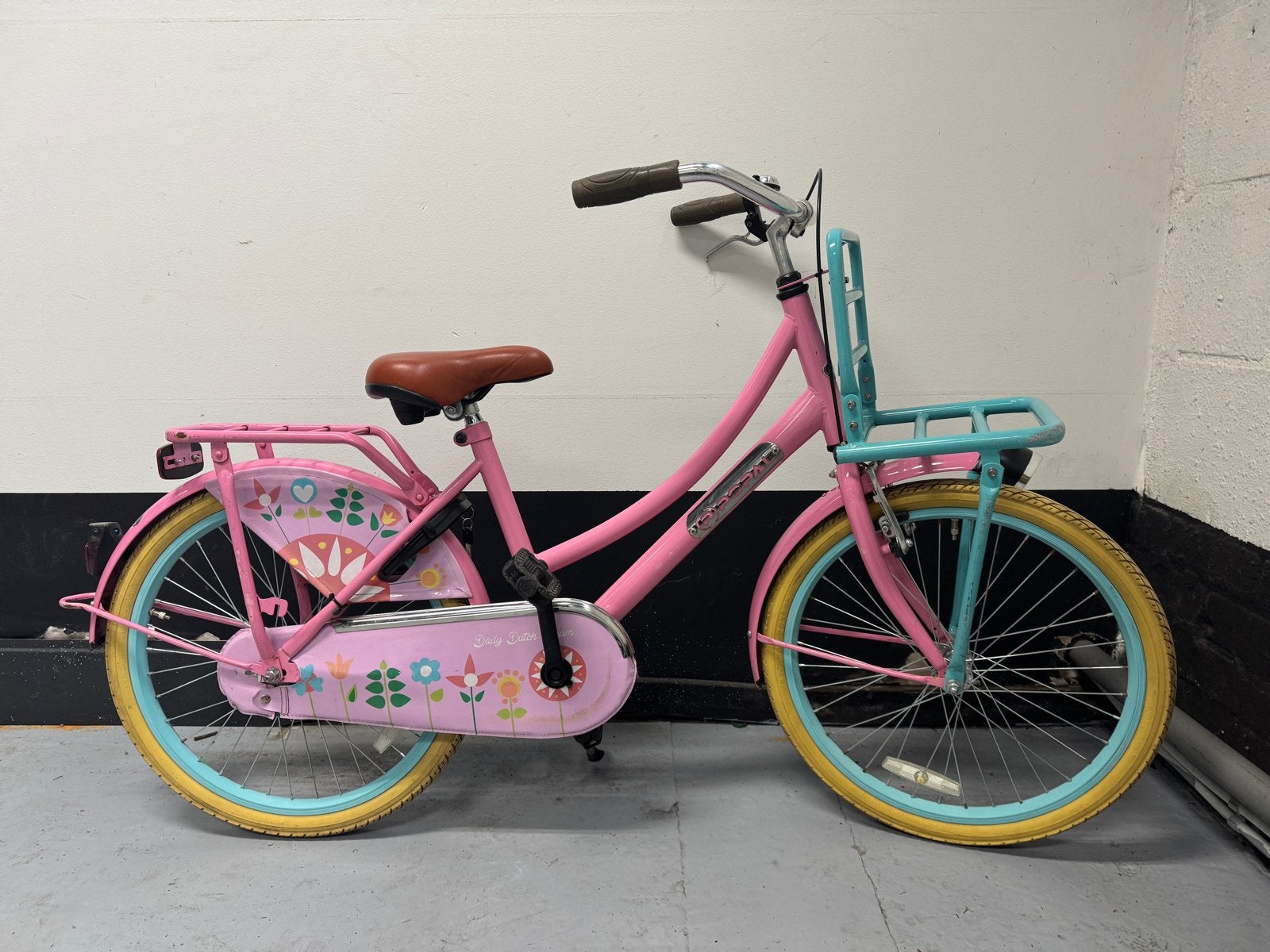 Roze kinderfiets 22 inch, Ophalen of Verzenden, Gebruikt, Terugtraprem, 20 inch of meer