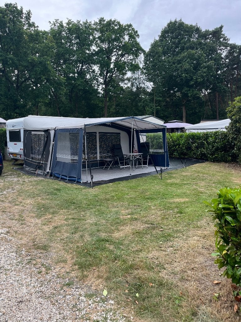 caravan eifelland holiday 465 TF klein vink, Omvormbare zithoek, Kachel, Rondzit, 750 - 1000 kg