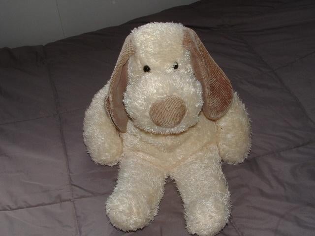 TIAMO HOND PLUCHE LANGHARIG ROOMWIT MET BEIGE, Kinderen en Baby's, Speelgoed | Knuffels en Pluche, Ophalen of Verzenden, Nieuw