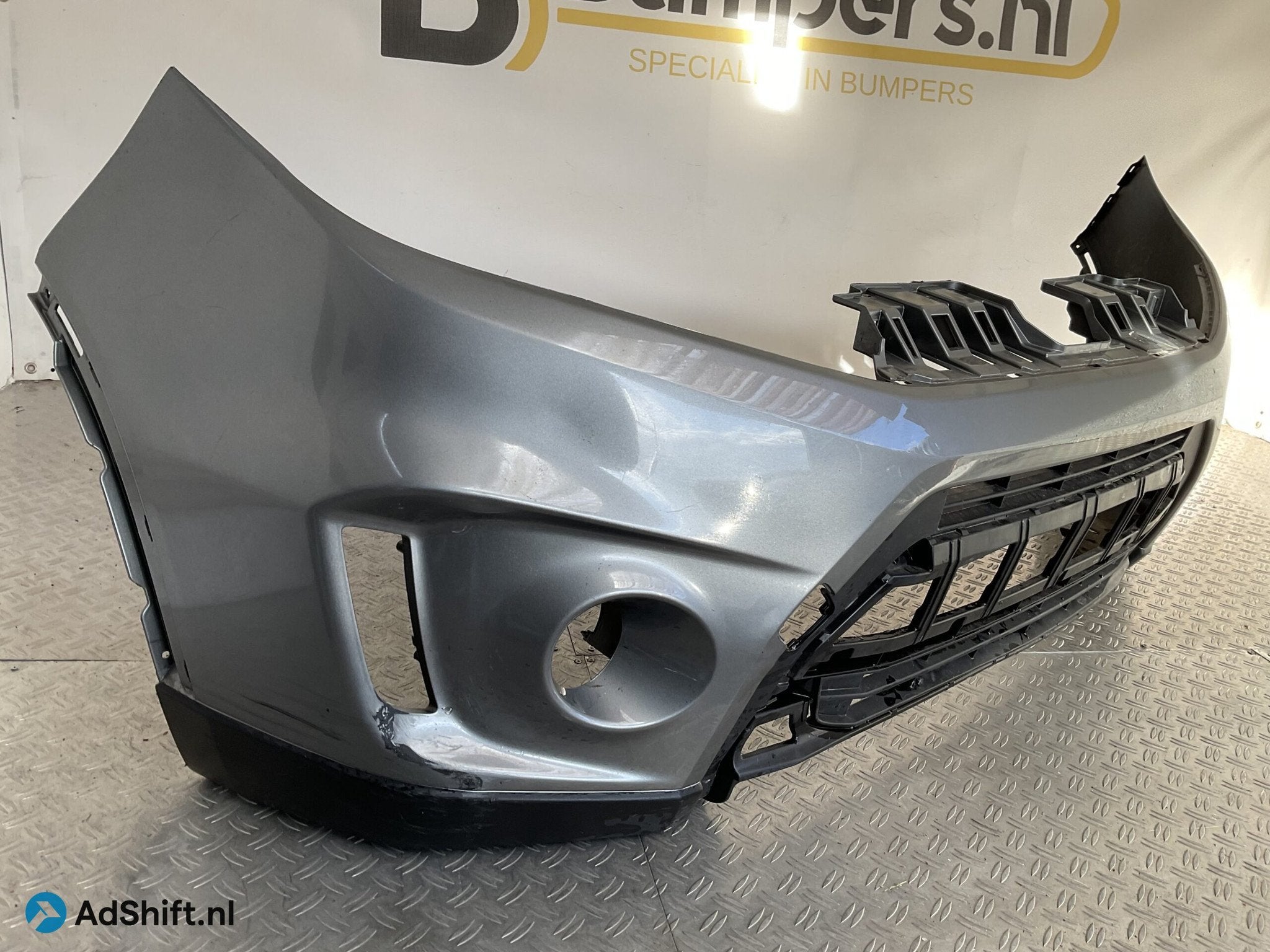 Bumper Suzuki Vitara Facelift 18- 71711-86R Voorbumper E5-16, Bumper