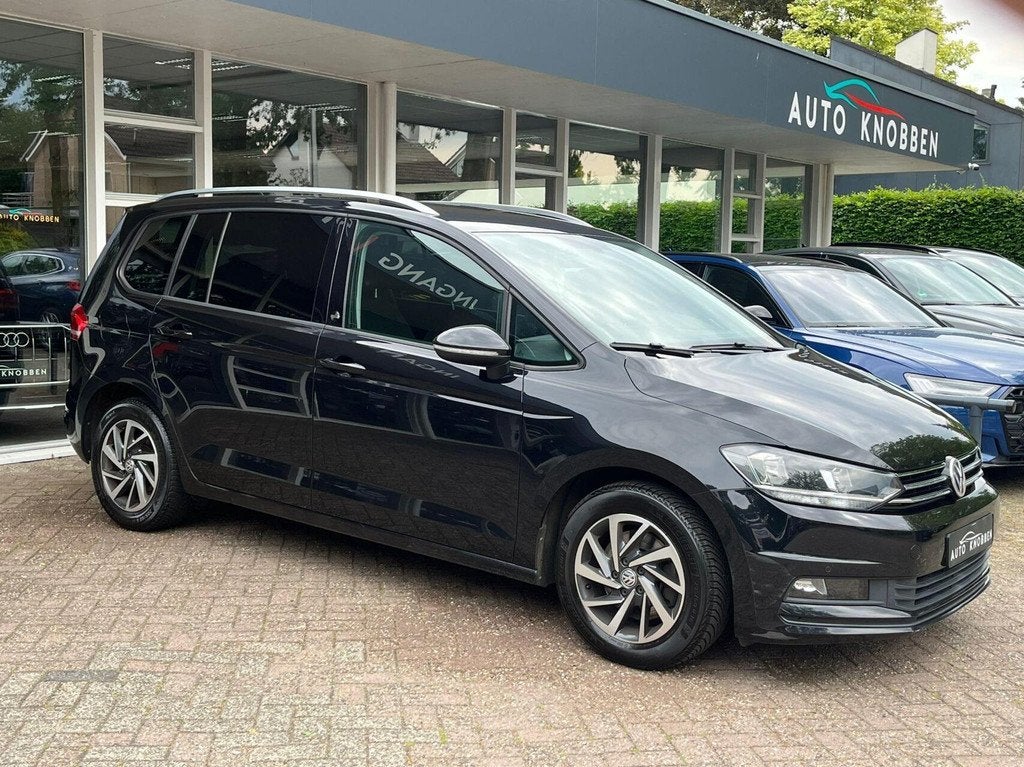 Volkswagen Touran 1.2 TSI Comfortline 7p. Climat, Camera, Ca, Auto's, Volkswagen, Voorwielaandrijving, Gebruikt, Zwart, Bedrijf