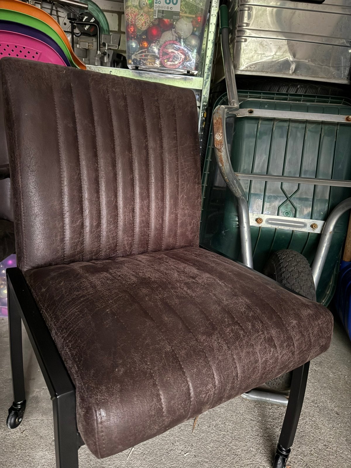 Eetkamerstoelen 4 x op wieltjes, Ophalen, Bruin, Leer, Zo goed als nieuw