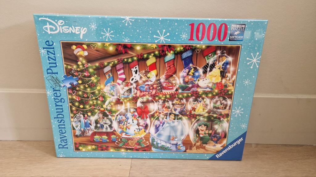 Ravensburger Disney Kerstpuzzel 1000 stukjes, Ophalen of Verzenden, Zo goed als nieuw