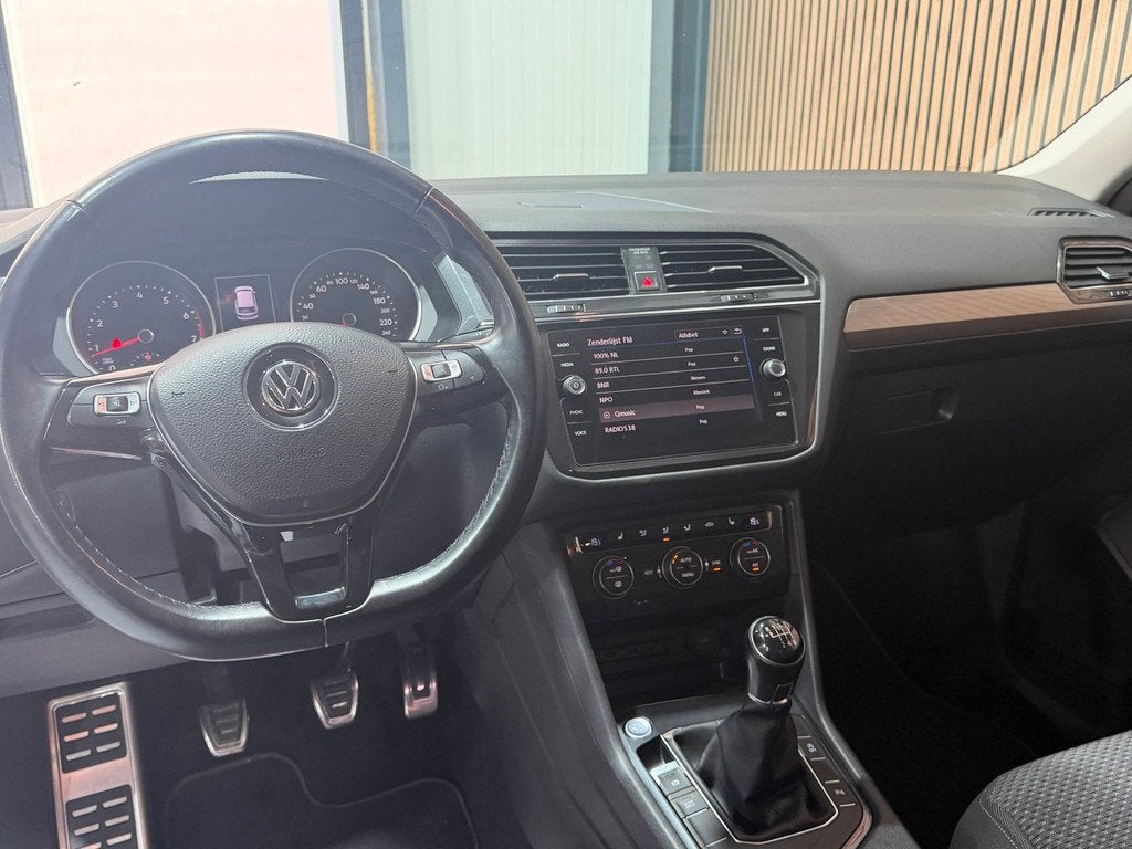 Volkswagen Tiguan Allspace 1.4 TSI Comfortline / All-Space /, Voorwielaandrijving, Gebruikt, Zwart, 4 cilinders