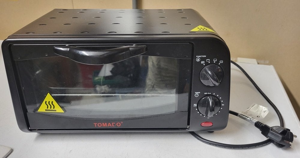 Tomado mini-oven 800W, Ophalen of Verzenden, Zo goed als nieuw