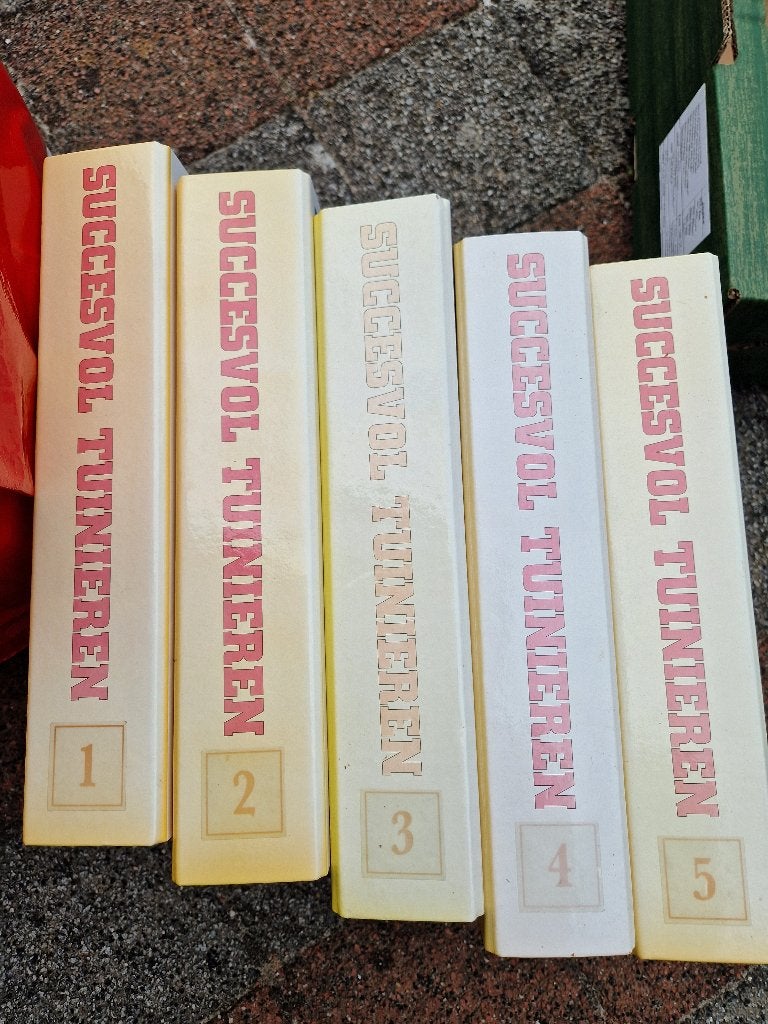 5 boeken succesvol tuinieren, Boeken, Ophalen of Verzenden, Gelezen, Tuinieren en Tuinplanten