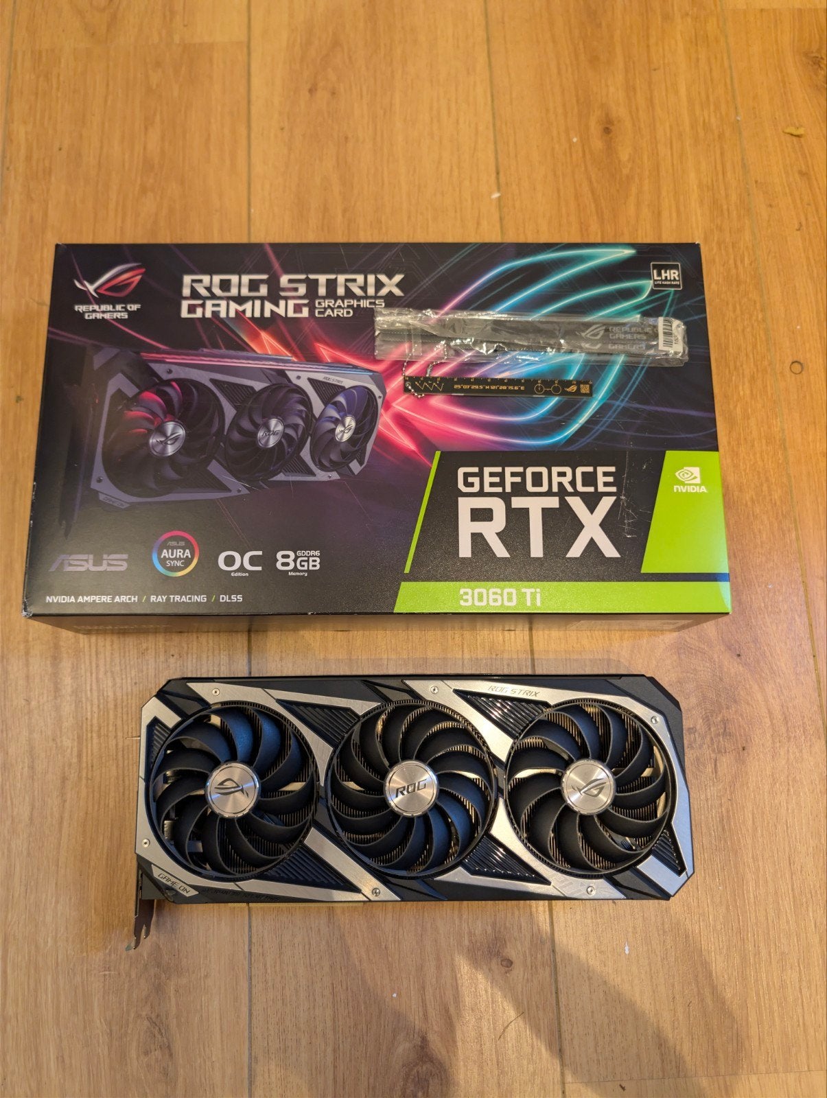 Asus ROG Strix 3060 Ti met doos - GRATIS VERZENDING, Computers en Software, Moederborden, Zo goed als nieuw, Ophalen of Verzenden
