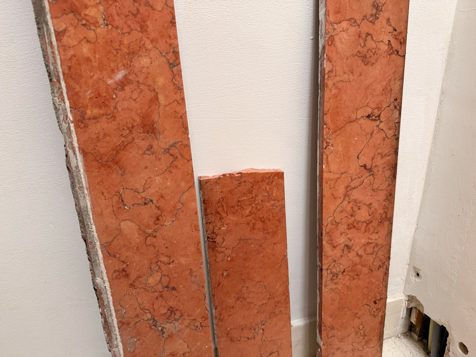 Rode marmeren tegels - Gebruikt schouw platen steen, Ophalen, 40 tot 60 cm, Gebruikt, Overige typen