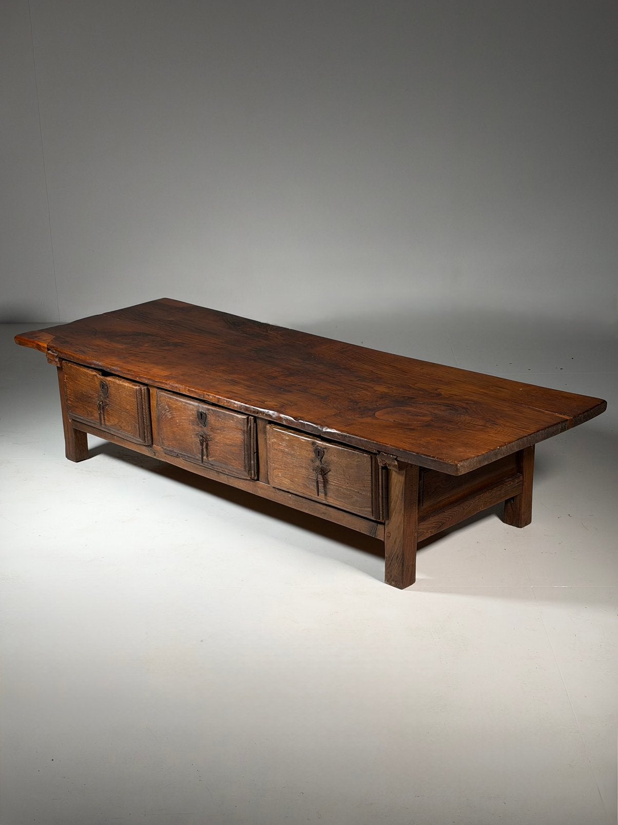 Zeer grote spaanse salontafel 231cm, Antiek en Kunst, Ophalen of Verzenden