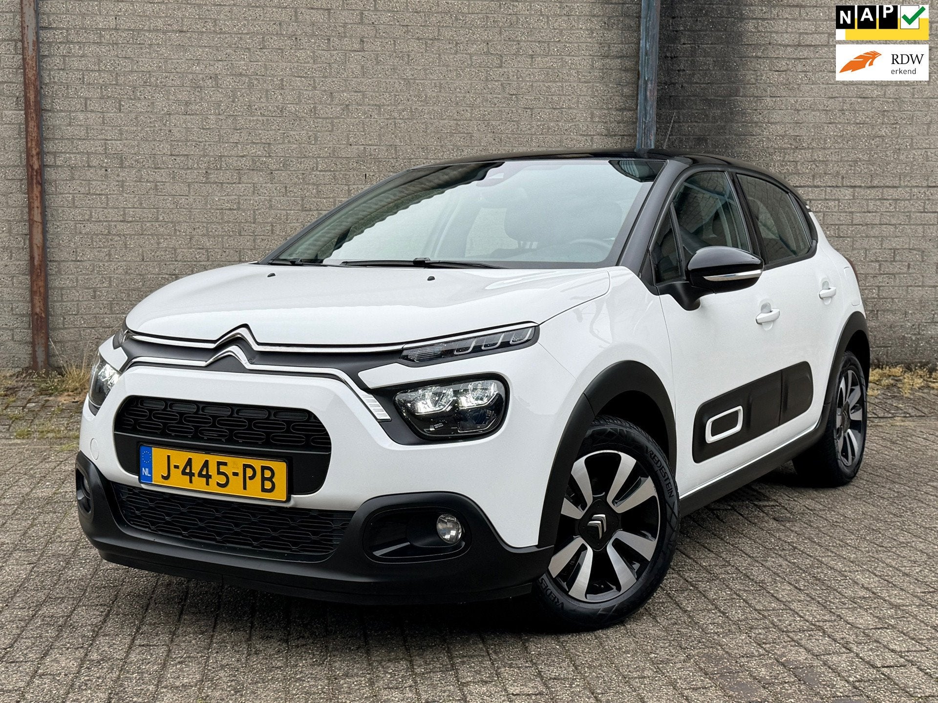 Citroen C3 1.2 PureTech Business | Achteruitrijcamera + Carp, Auto's, Voorwielaandrijving, 83 pk, 1199 cc, Wit