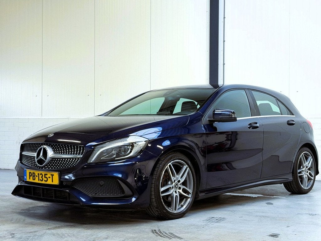 Mercedes-Benz A-klasse 180 Business Solution AMG, Auto's, Gebruikt, 4 cilinders, Blauw, 122 pk