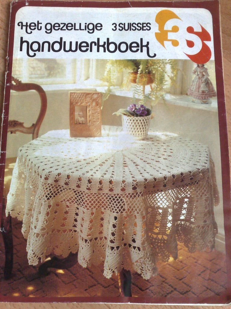 3 Suisses het gezellige handwerk boek, Verzenden, Gebruikt, Haken, Patroon of Boek