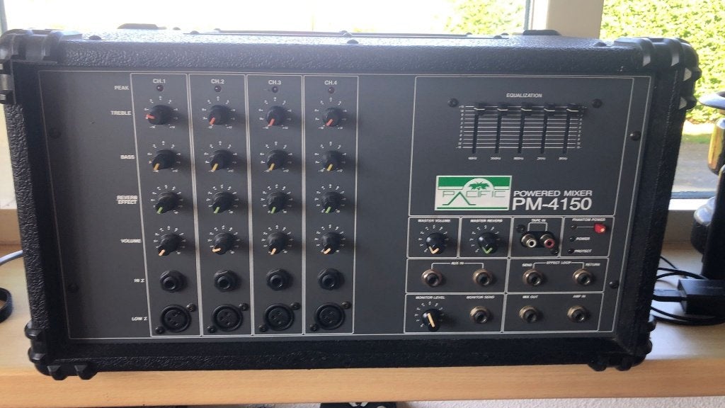 Pacific PM-4150 Powered Mixer, Ophalen of Verzenden, Gebruikt, Minder dan 5 kanalen, Microfooningang