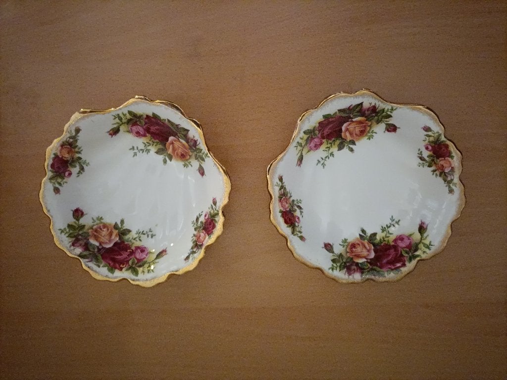 Royal Albert bonbonschaaltjes, Ophalen