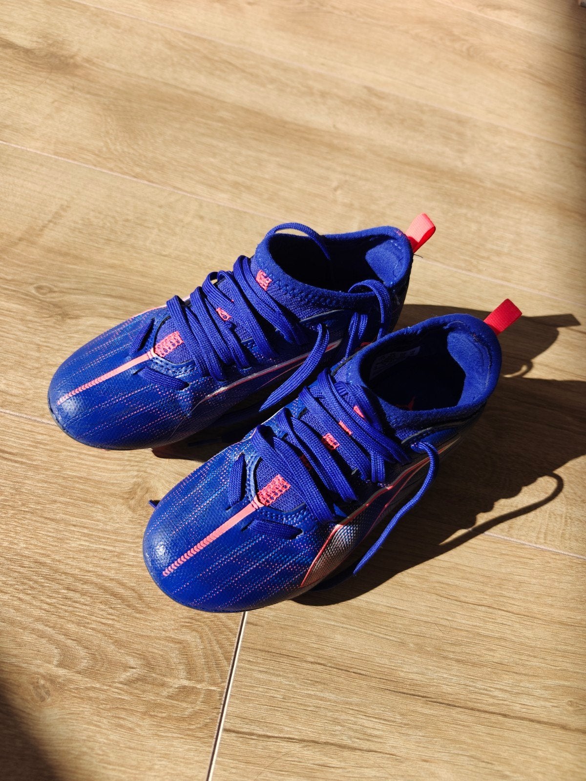 Puma Voetbalschoenen Kinderen Maat 30 - Blauw/Roze, Maat XS of kleiner, Schoenen, Ophalen of Verzenden, Zo goed als nieuw