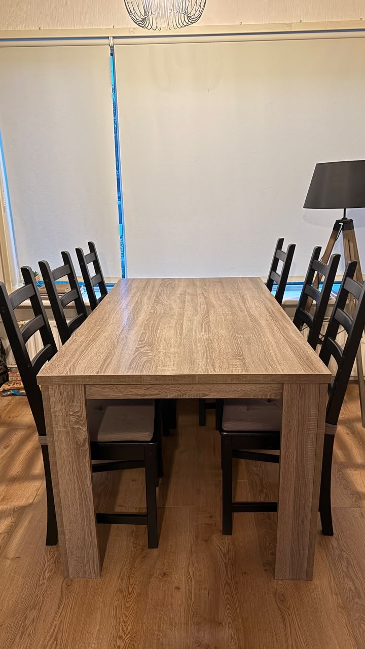Eettafel en 6 stoelen, Ophalen, Zo goed als nieuw, 4 tot 6 stoelen