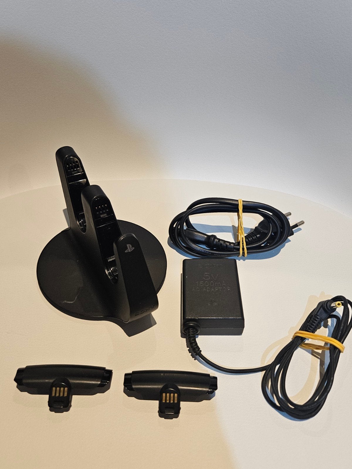 Sony PlayStation 3 oplaadstation, PlayStation 3, Ophalen of Verzenden, Zo goed als nieuw, Controller