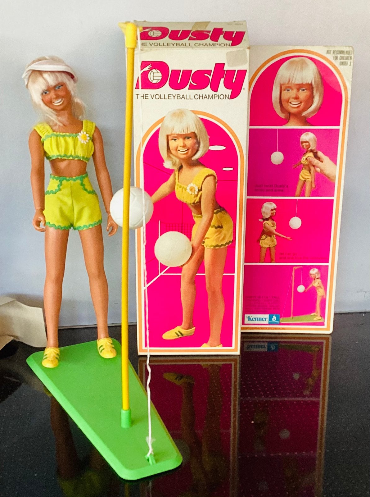 VHTF 1974 Dusty Volleyball pop Kenner,Barbie type OVP,NRFB, Ophalen of Verzenden, Nieuw, Fashion Doll