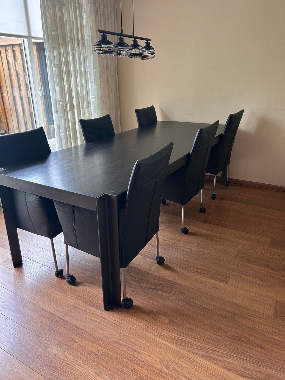 Zware, robuuste eettafel met metalen onderstel 260/100, Huis en Inrichting, Tafels | Eettafels, Ophalen, Gebruikt, 50 tot 100 cm