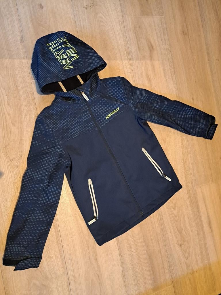 Softshell jas blauw maat 134 - Nieuwstaat, Kinderen en Baby's, Kinderkleding | Maat 134, Ophalen, Jongen of Meisje, Zo goed als nieuw