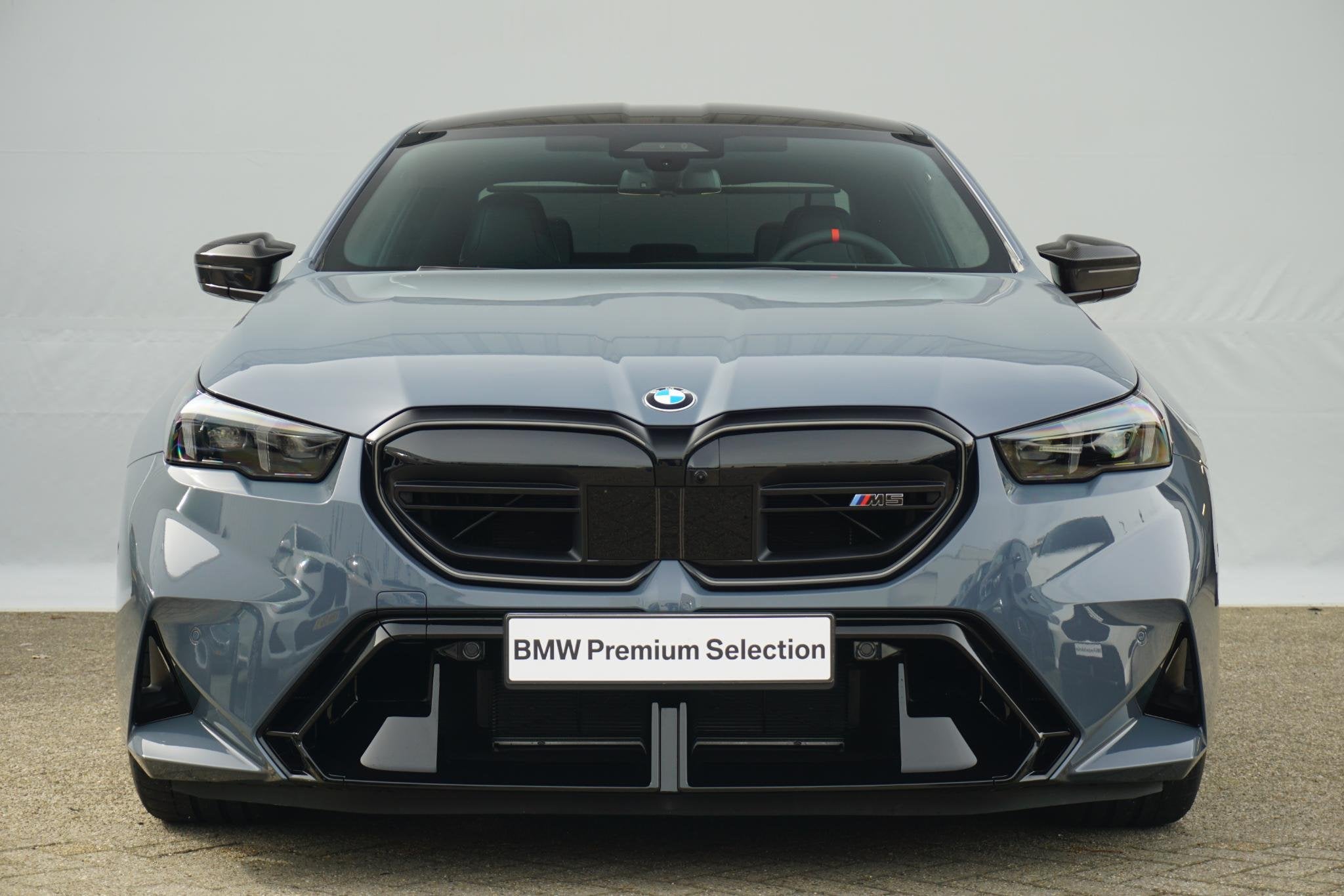 BMW M5 Sedan | M Drive Professional | Comfort Pack, 4395 cc, 135 min, Vierwielaandrijving, Hybride Elektrisch/Benzine