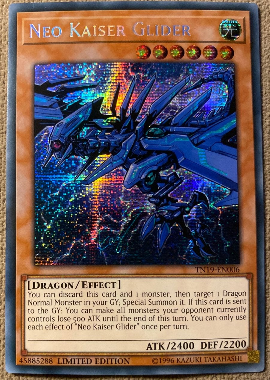 Yu-Gi-Oh! Neo Kaiser Glider TN19 Limited Promo !, Hobby en Vrije tijd, Ophalen of Verzenden, Zo goed als nieuw, Losse kaart, Foil