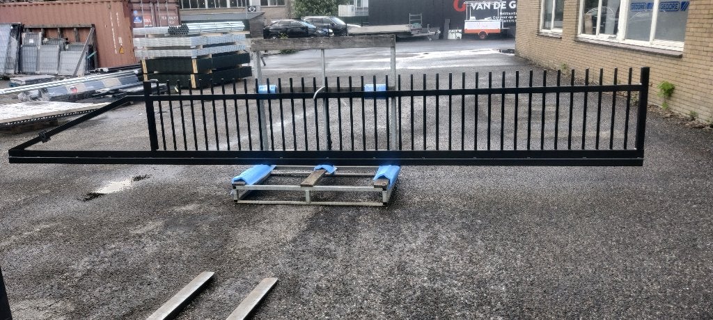Schuifpoort 4 meter 180cm hoog met robuuste spijlen Zwart, Ophalen of Verzenden, Nieuw, IJzer, Spijlenhekwerk