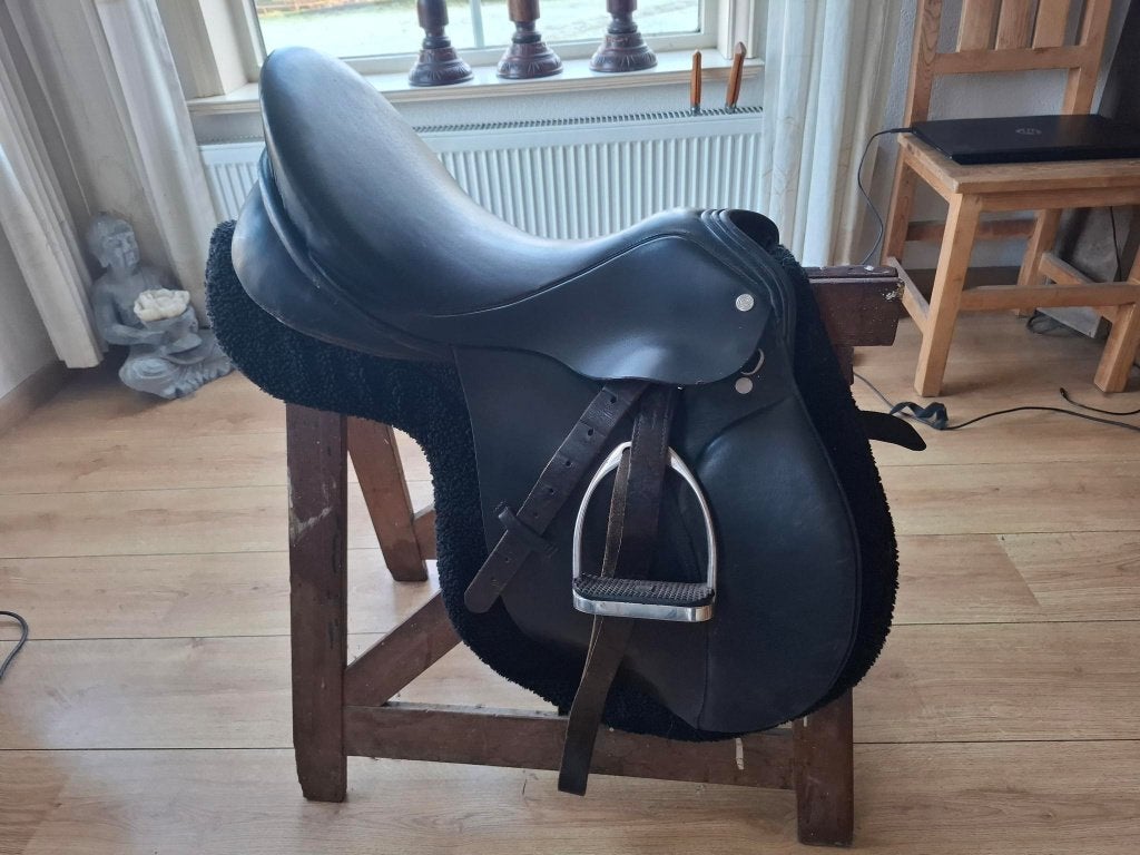 Euroriding Jade veelzijdigheidszadel en Startrekk Espaniola, Dieren en Toebehoren, Paarden en Pony's | Zadels, Gebruikt, Overige soorten