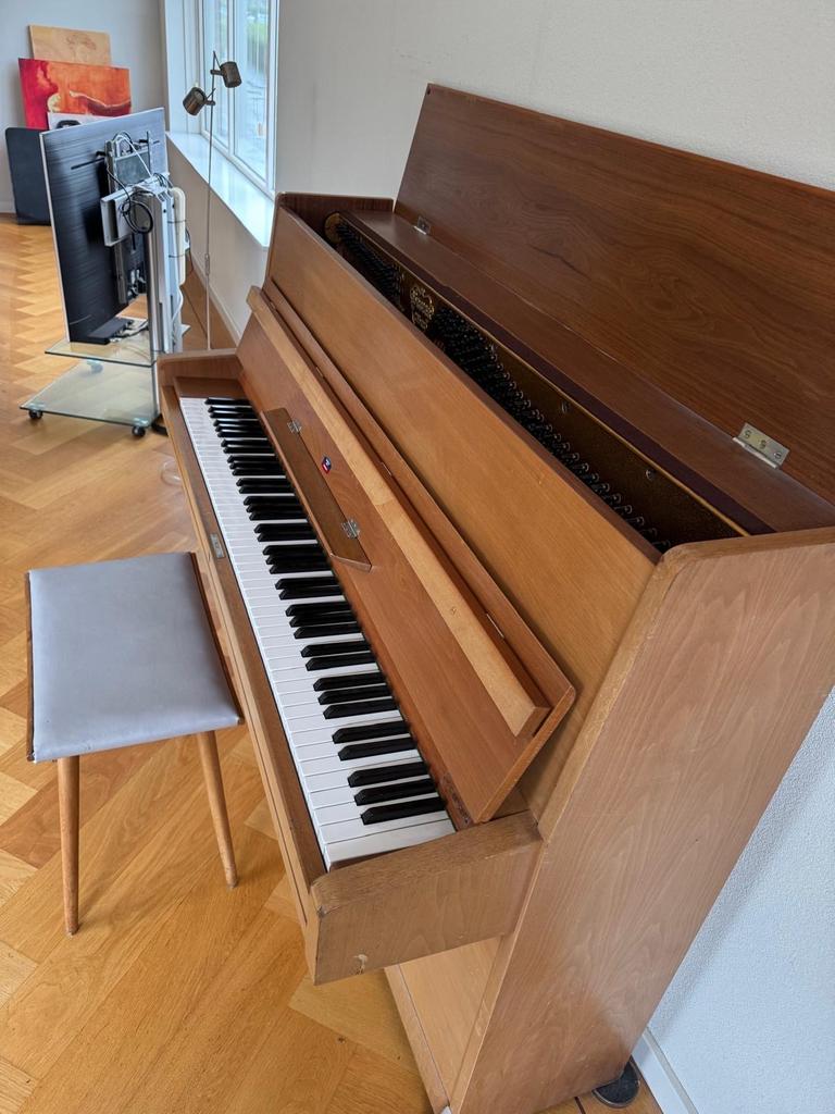 Piano August Förster, Muziek en Instrumenten, Piano's, Ophalen, Gebruikt, Bruin, Piano