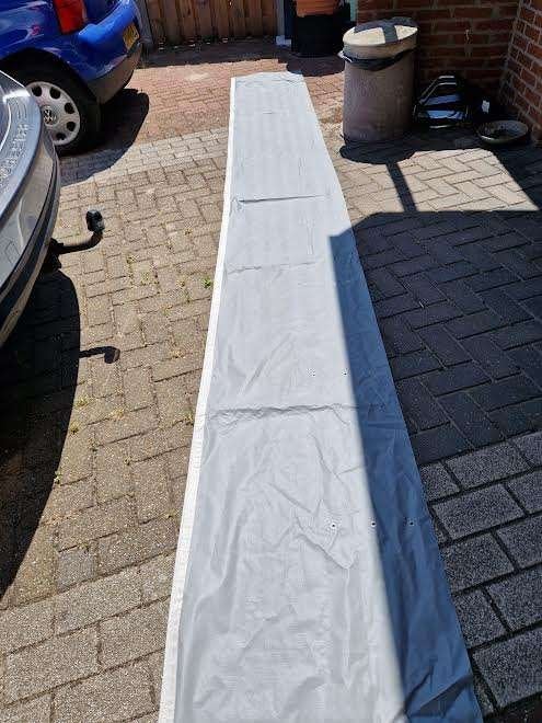 Tochtstrook 4,35 m voor onder caravan en wielflap, Caravans en Kamperen, Caravan accessoires, Ophalen, Gebruikt