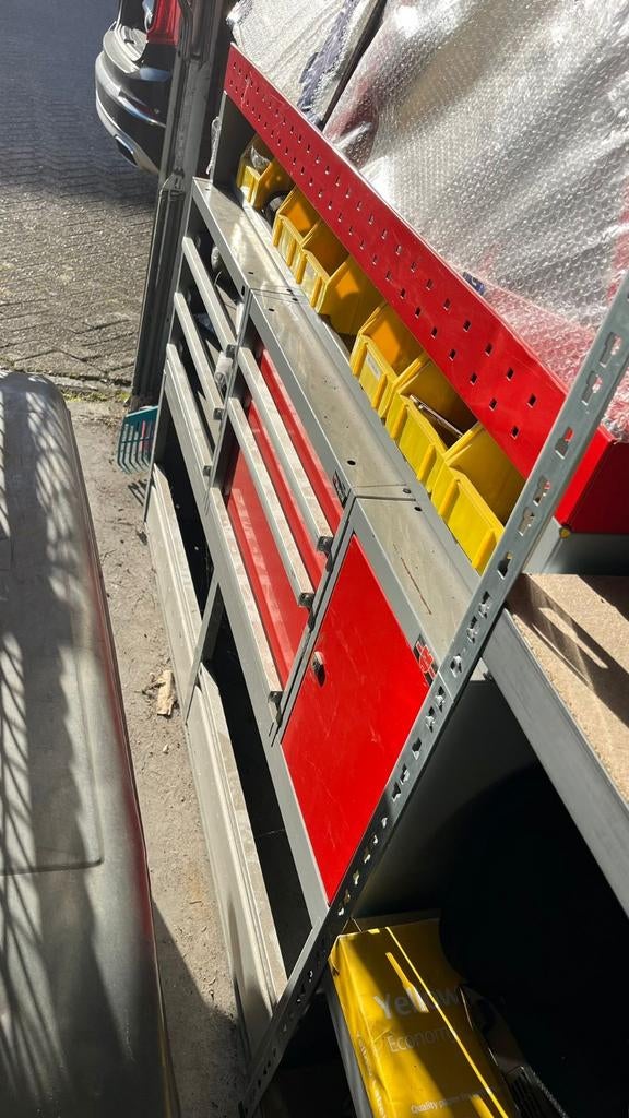 Bedrijfswagen inrichting Wurth, Ophalen
