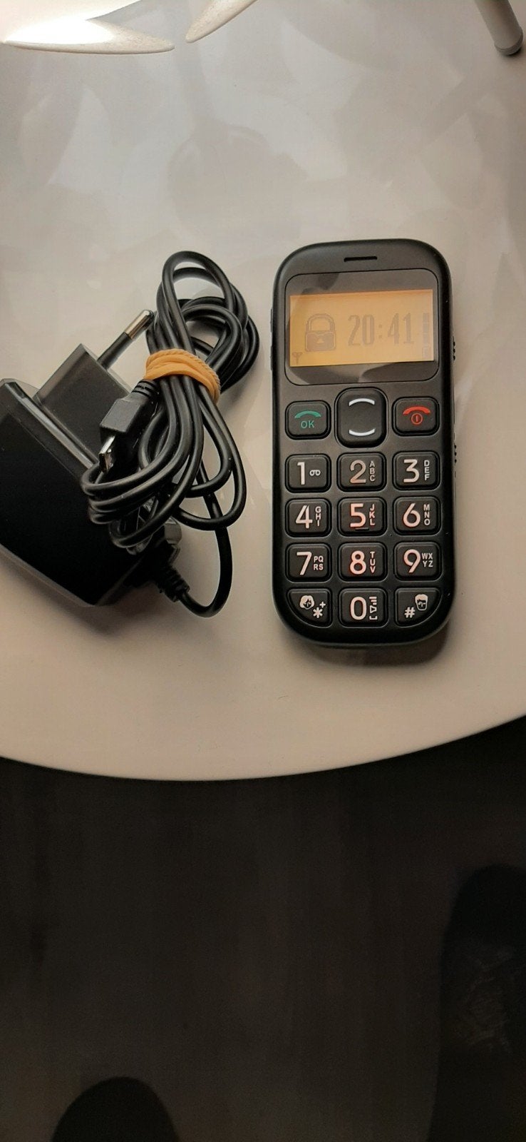 Senioren Telefoon met S.O.S knop, Ophalen of Verzenden, Zo goed als nieuw, Zwart