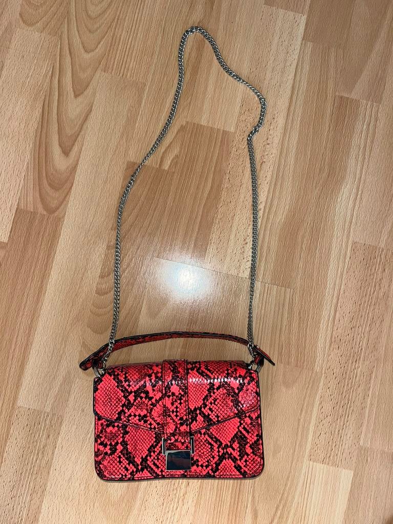 Zara tasje rood met zwart print, Sieraden, Tassen en Uiterlijk, Tassen | Damestassen, Ophalen of Verzenden, Zo goed als nieuw